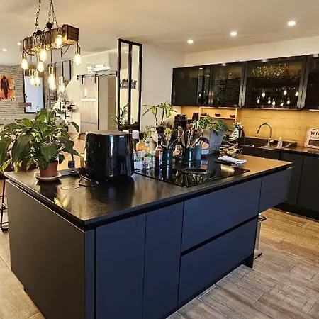 Ferienhaus Charmante Maison Industriel Au Coeur Du Village Vinassan